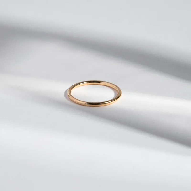 1.5mm Round Band in Gold