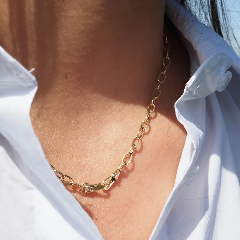 COCO DOUBLE CLOSURE GOLD LOOP NECKLACE