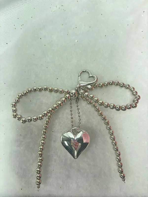 Romantic Heart-Shaped Jewelry For Special Gifts Silver Bow Heart Charm